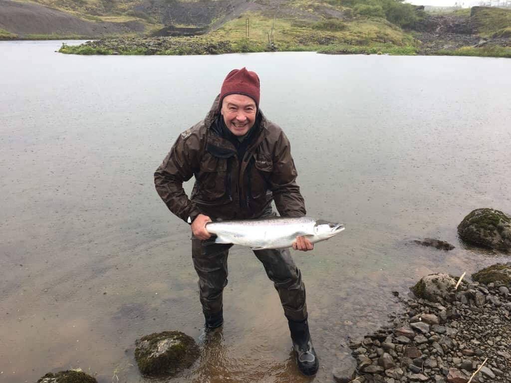 Paul Ryder fyrsti laxinn 2018